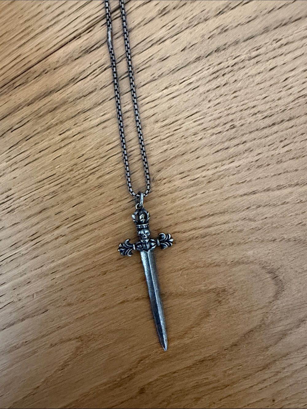 Men's Silver Dagger Pendant Necklace - Classic Sword Design